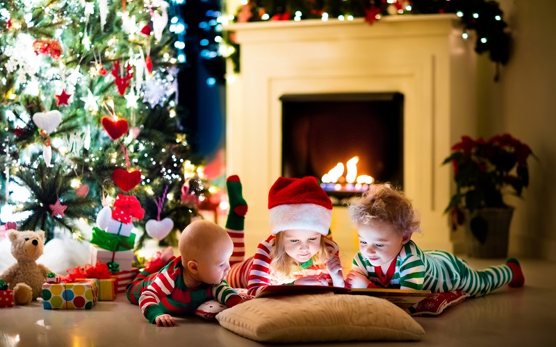 Украшение новогодней елки может стать семейной традицией