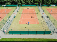 Теннисные клубы, корты