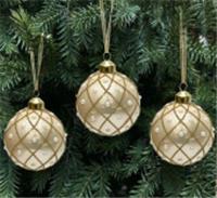 Шар стеклянный Ø 8 см бежевый с позолотой и бусинами (мин. партия 9 шт), Китай, код 75009060095, штрихкод 871383213136, артикул 13136